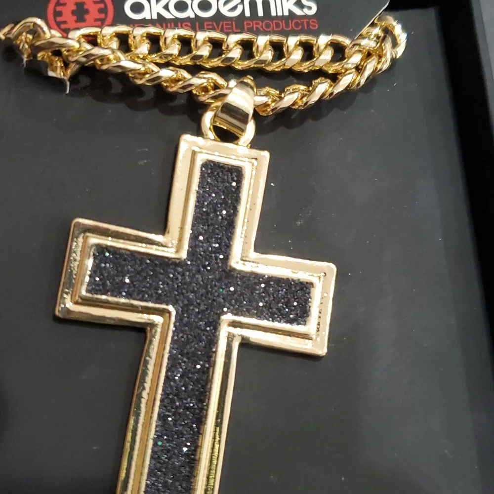 Akademiks crushed black